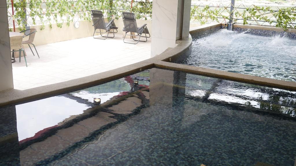 Phoenix Sun Flower Valley Resort Taipeh Exterior foto
